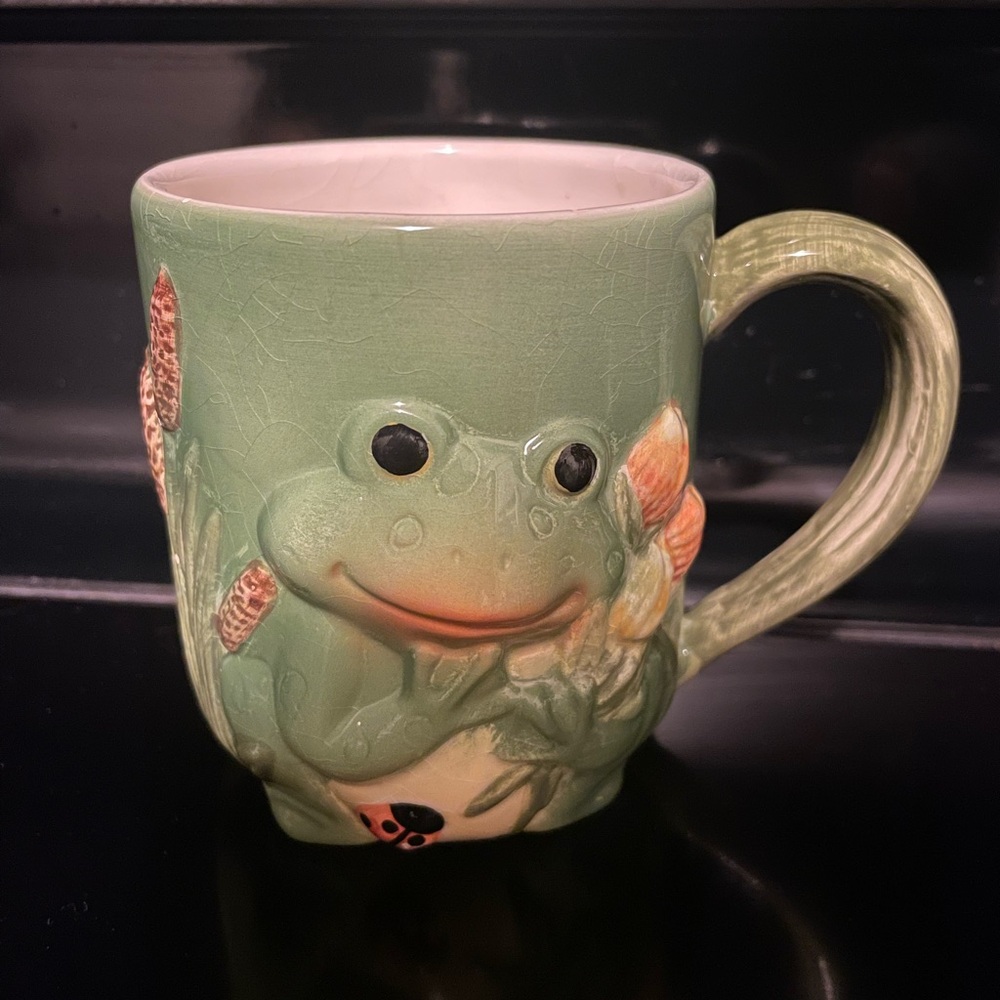 Green Frog Ceramic Mug